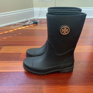 TORY BURCH rain boots